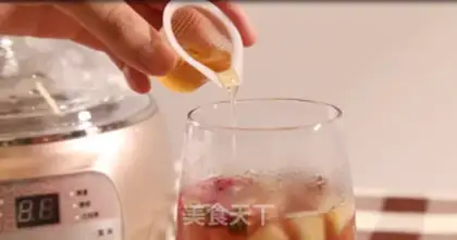 Make Rose oatmeal fruit tea step 7