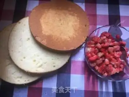 Make Little flower dress cake step 1