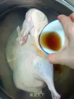 Make Sucks on the ice cream duck step 4