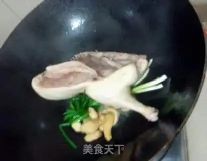 Make Sucks on the ice cream duck step 6