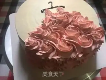 Make Little flower dress cake step 12
