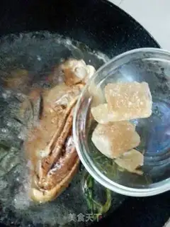 Make Sucks on the ice cream duck step 10