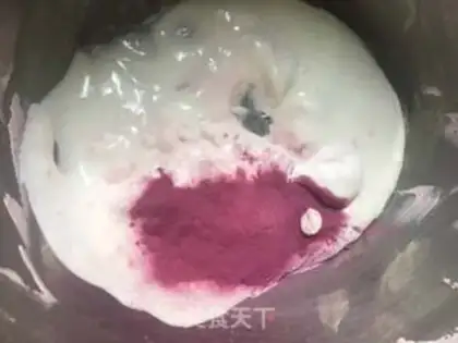 Make Little flower dress cake step 14