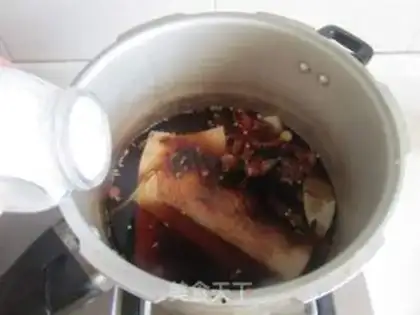 Make Pepper onion fried oxen belly step 1