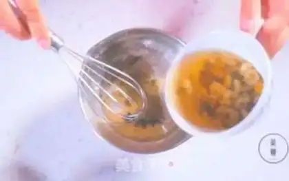 Make Pyramid tea and fruit step 1