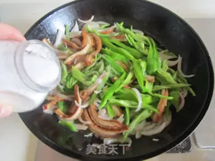 Make Pepper onion fried oxen belly step 7