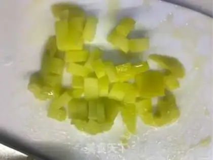 Make Delicious fruit yogurt popsicles step 4