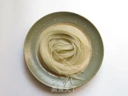 Make A soybean sprouts fan step 3