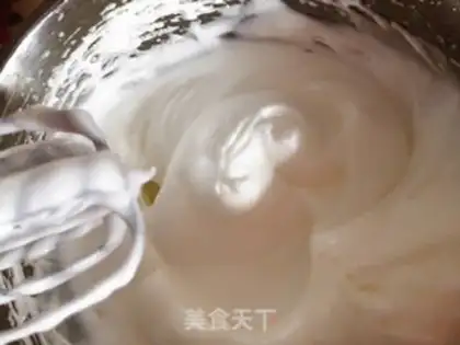 Make Light cream cupcakes step 2
