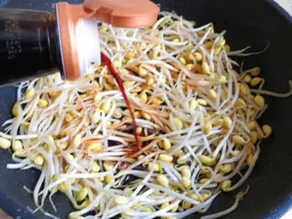 Make A soybean sprouts fan step 5
