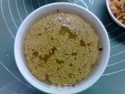 Make Scrambled rice congee step 3
