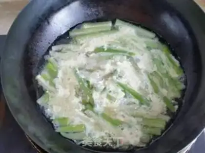 Make Smelt eggnut soup step 5