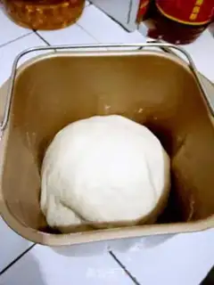 Make Onion pepper salt rolls step 6