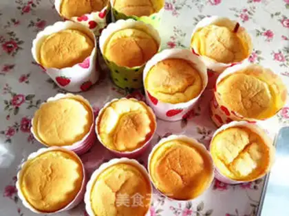 Make Light cream cupcakes step 6