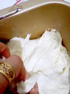 Make Onion pepper salt rolls step 7