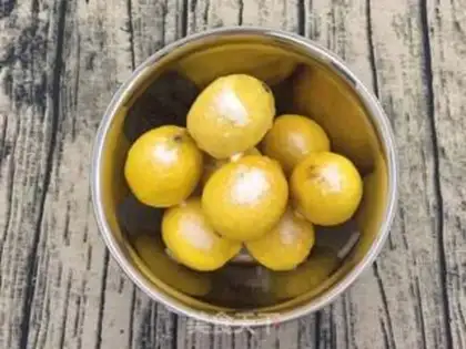 Make Sweet lemonade step 1