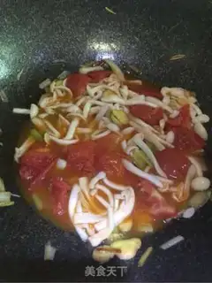 Make Tomato mushroom noodles step 1