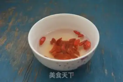 Make Chicken soup from the western cucumber step 2