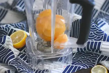 Make Peach smoothie step 2