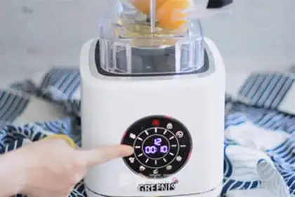 Make Peach smoothie step 3