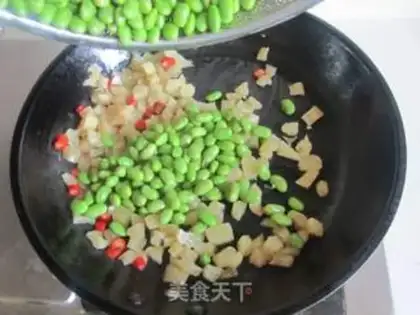 Make Rhodish and fried beans step 4