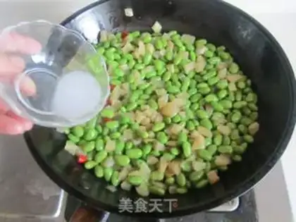 Make Rhodish and fried beans step 6
