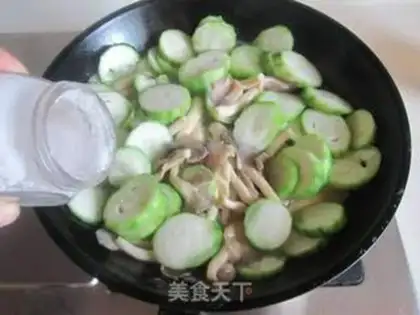 Make Red bean, pig hoof step 0