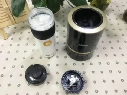 Make Apple banana milkshake step 1