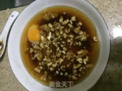 Make Egg walnut stew step 2
