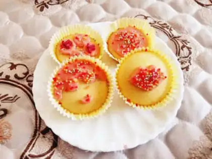 Make SpongeBob cake step 6