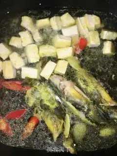 Make Yellowfish tofu soup step 3