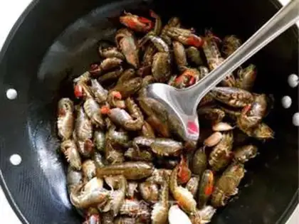 Make Spicy lobster step 3