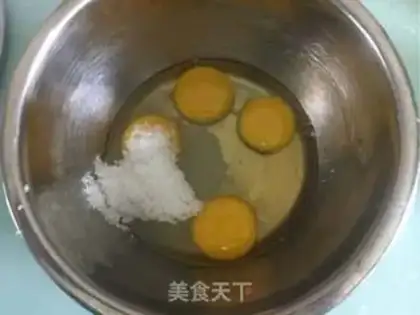 Make Honeydock cake step 1