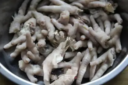Make Frozen chicken feet step 4