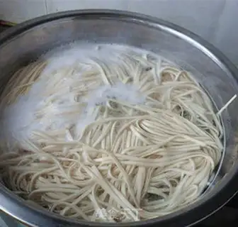 Make Egg sauce noodles step 8
