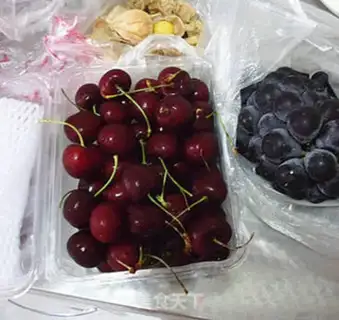 Make Three dollars for ice cream fruit step 0