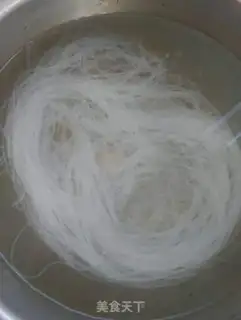 Make A garlic fan with a shrimp back step 1