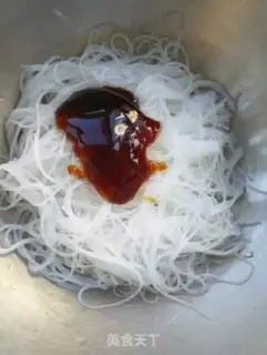 Make A garlic fan with a shrimp back step 4