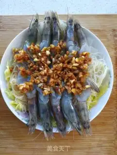 Make A garlic fan with a shrimp back step 5