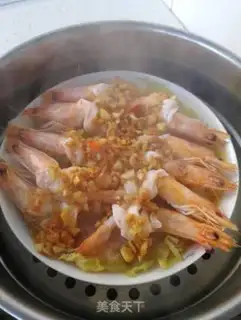 Make A garlic fan with a shrimp back step 6