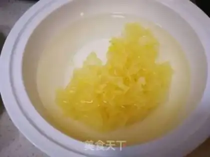 Make Silver-eared sweet potatoes step 1