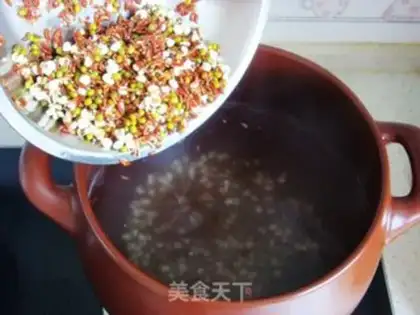 Make Green bean rice congee step 2