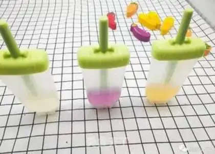 Make A black popsicle step 3