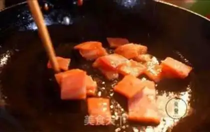 Make A fruit maslin with bacon egg rolls step 1