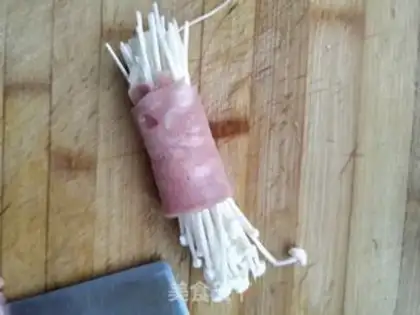 Make Bacon pin roll step 4