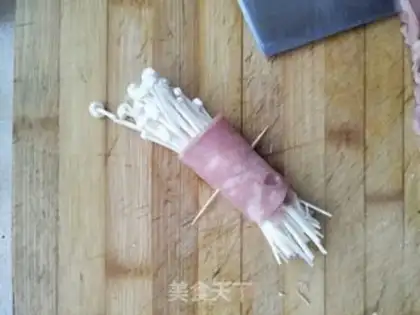 Make Bacon pin roll step 5