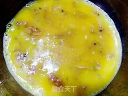 Make White meat fried eggs step 2