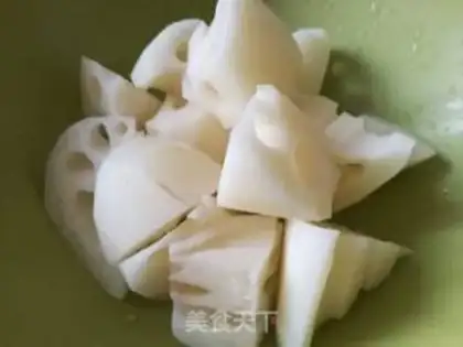 Make Liang-hai has a bone soup step 1