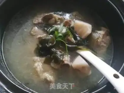 Make Liang-hai has a bone soup step 6