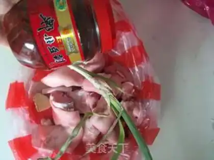 Make Hot pig hoof step 0